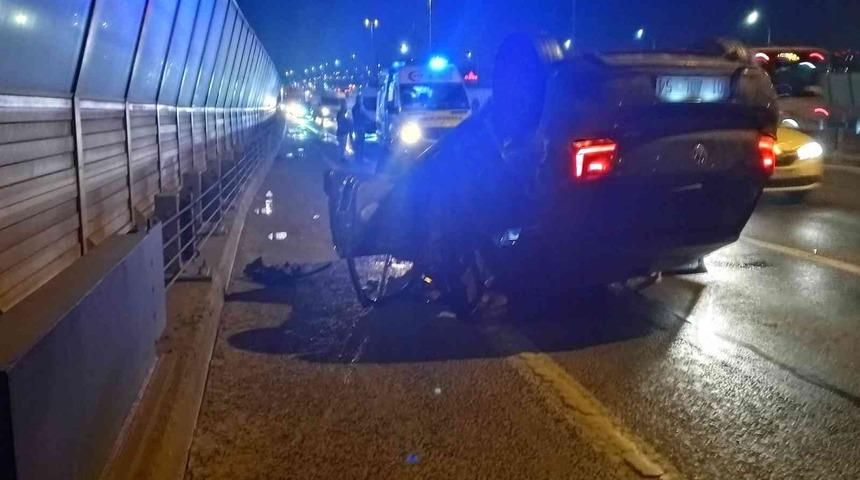 Haliç Köprüsü üzerinde ticari panelvan araç ile otomobil çarpıştı