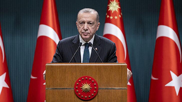 Cumhurbaşkanı Erdoğan açıklama yapacak mı? Cumhurbaşkanı Erdoğan EYT, sözleşmeli personel açıklaması saat kaçta? Gözler yeni yılın ilk toplantısında!
