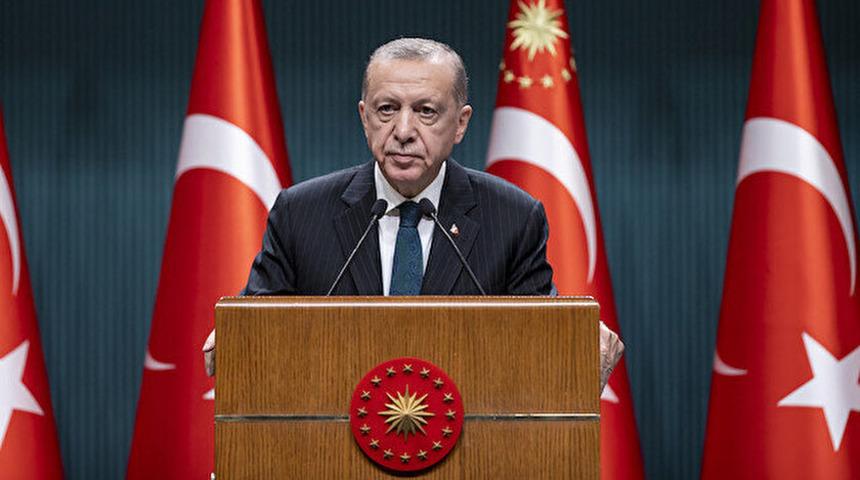 Cumhurbaşkanı Erdoğan açıklama yapacak mı? Cumhurbaşkanı Erdoğan EYT, sözleşmeli personel açıklaması saat kaçta? Gözler yeni yılın ilk toplantısında!