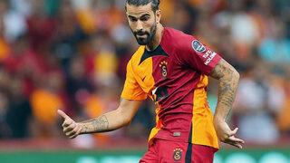 Galatasaray Fenerbahçe derbisinin golcüsü Sergio Oliveira'nın eşi seksi pozlarıyla büyüledi! 'İşte bizim yengemiz...'