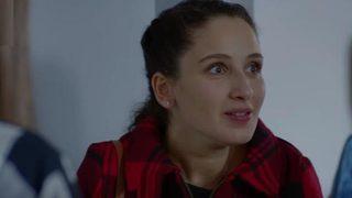 Kırgın Çiçekler'de Kader, hamile olduğunu söylüyor