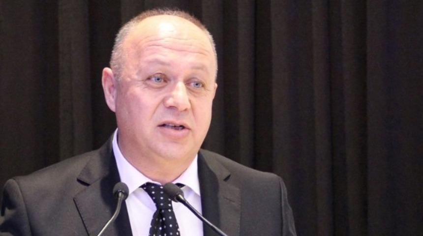 Oğlunu işe alan belediye başkanı, kendini bakın nasıl savundu: 'Oğlum olduğu için değil...'