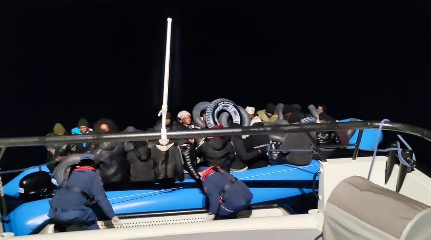 Muğla'da 35 düzensiz göçmen yakalandı, 18'i kurtarıldı