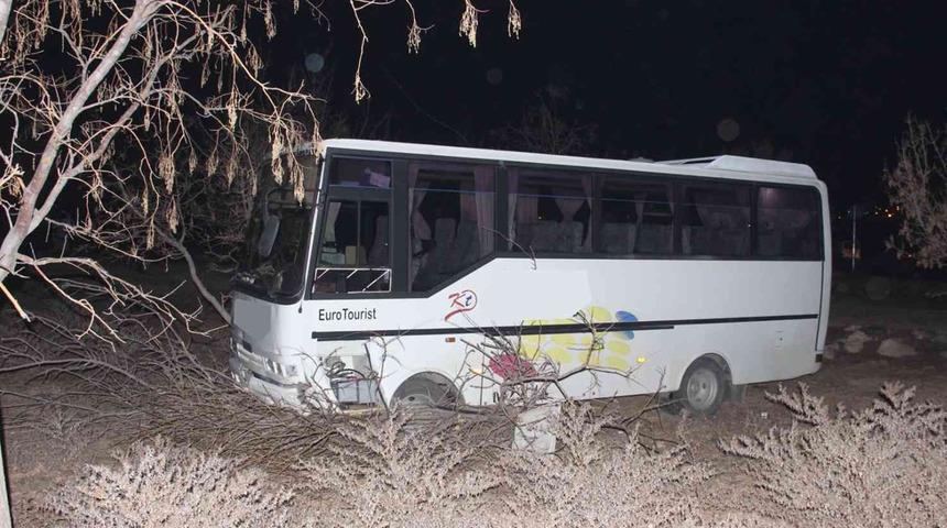 İşçi midibüsü yoldan çıktı! 7 kişi yaralandı