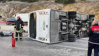 Denizli'de işçi midibüsü kaza yaptı! Ölü ve yaralılar var