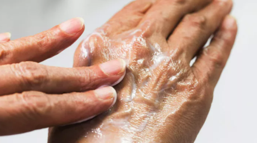 Yaşlılık izlerini anında silip atıyor! Sadece bir saat i&ccedil;inde...