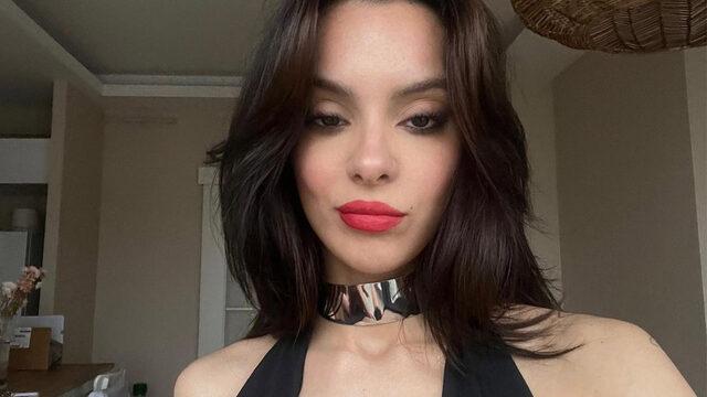 Fenomen Pelinay İğit banyodan sütyensiz pozunu paylaştı! Ozan Dolunay'ın büyük aşkıydı...