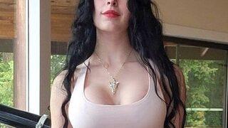 Sosyal medya fenomeni ‘Harika genlerim dünyada daha fazla olmalı’ diyerek yumurtalarını satmaya başladı! “Kendimi çoğaltmak için...”