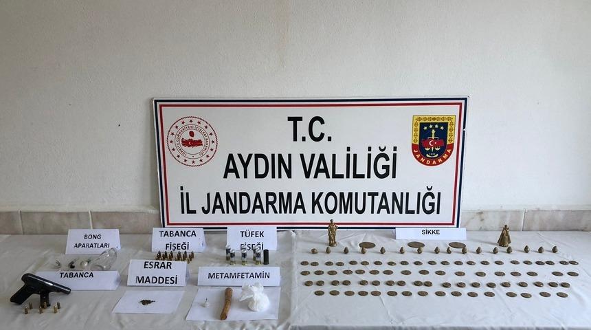 Aydın'da uyuşturucu operasyonunda tarihi eser ele geçirildi