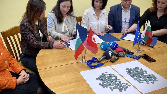 2018 yılında kaçırılmıştı! Bulgaristan, 2 bin 940 sikkeyi Türkiye'ye iade etti