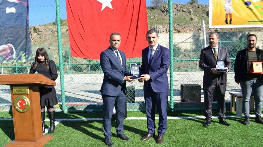 Kilis’te spor kompleksi ile robotik kodlama atölyesi açıldı