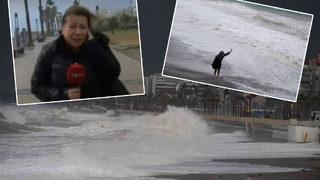 Canlı yayında muhabirin zor anları! Ayakta duramadı... Uyarılardan sonra çok şiddetli geldi! Antalya, Manisa, Isparta, Burdur... 