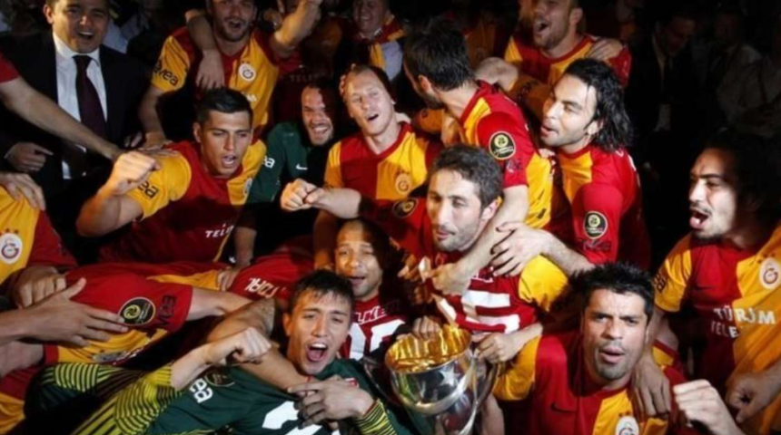 10 yılda çöktü! Galatasaray formasıyla Kadıköy'de kupa kaldırmıştı, yeni takımı şoke etti!