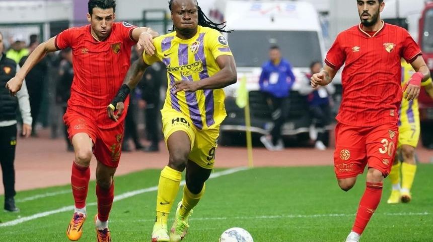 İstanbulspor, Emeka Eze’yi kadrosuna kattı