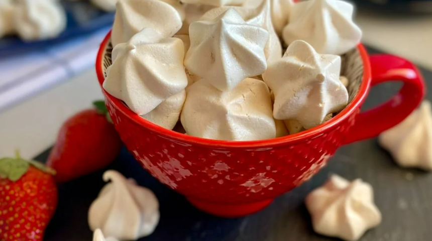 Tadına doyum olmayan beze tarifi! Pastanedekilerin tadında beze nasıl yapılır?