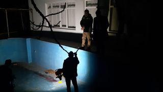 Kocaeli'de matematik öğretmeninin sır ölümü! 5. kattaki evinden boş havuza düştü