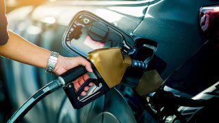 Benzin litre fiyatı yeniden değişiyor: Bir gün indirim bir gün zam! 20 liraya yaklaşacak (12 Ocak Perşembe güncel akaryakıt fiyatları)