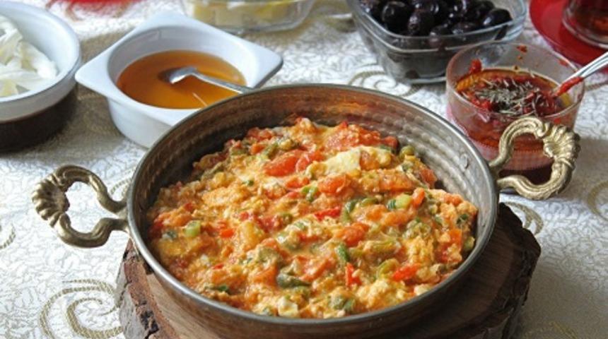 Menemen soğanlı mı, soğansız mı olur? Dikkat çeken anket sonucu! Yüzde 59...