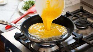 Sağlığınızı bilerek tehlikeye atmayın! Yumurtayı bu şekilde yemek kalp sağlığının en büyük düşmanı