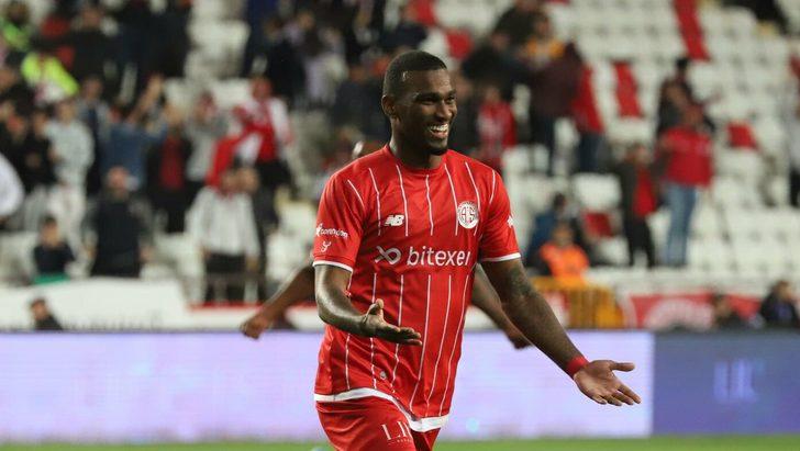 Son dakika: İşler bir anda değişti! Fenerbahçe'den saatler içerisinde Galatasaray'a transfer çalımı! Haji Wright'ın rotası Kadıköy'e döndü... G2