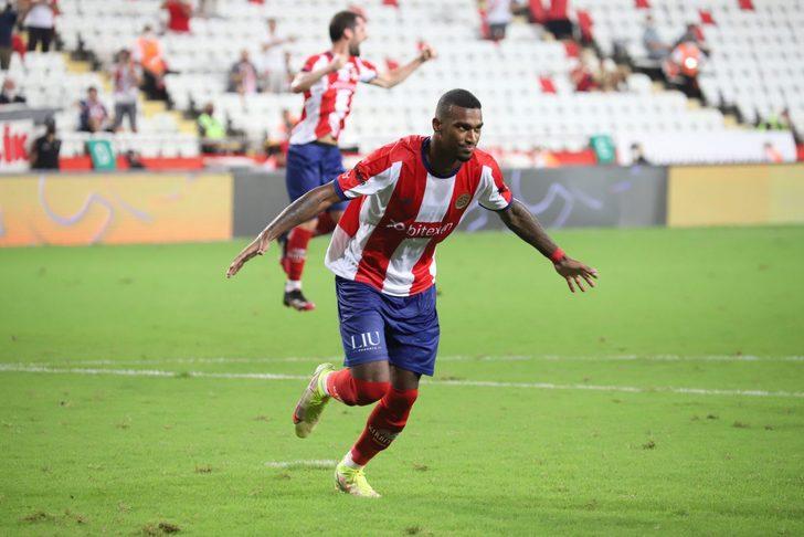 Son dakika: İşler bir anda değişti! Fenerbahçe'den saatler içerisinde Galatasaray'a transfer çalımı! Haji Wright'ın rotası Kadıköy'e döndü... G3