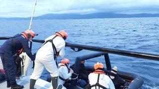 İzmir açıklarında 27 düzensiz göçmen kurtarıldı