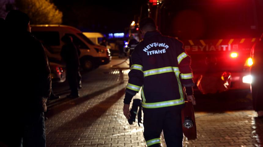 Nevşehir'de bir apartmanda çıkan yangında 6 kişi dumandan etkilendi