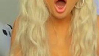 Twitch yayıncısı TheDanDangler, hayranından gelen hediyeyle şaşkına döndü! Bir kutu dolusu parayı gönderme nedeni şaşırttı