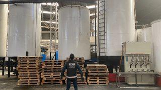 İzmir'de 150 ton kaçak akaryakıt ele geçirildi