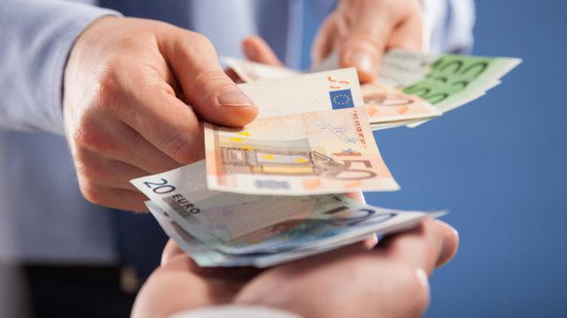 Akılalmaz dolandırıcılık! 'MİT görevlisiyiz' sözüne kandı, 9 bin 400 avrosundan oldu