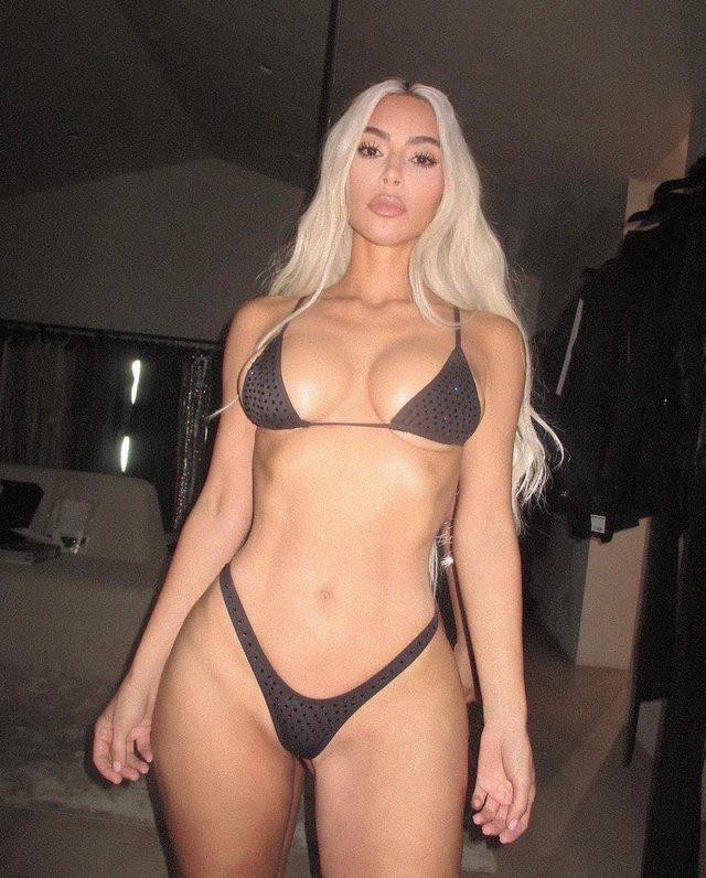 Kim Kardashian saunadan bikinili pozunu paylaştı! Seksi modele beğeni yağdı