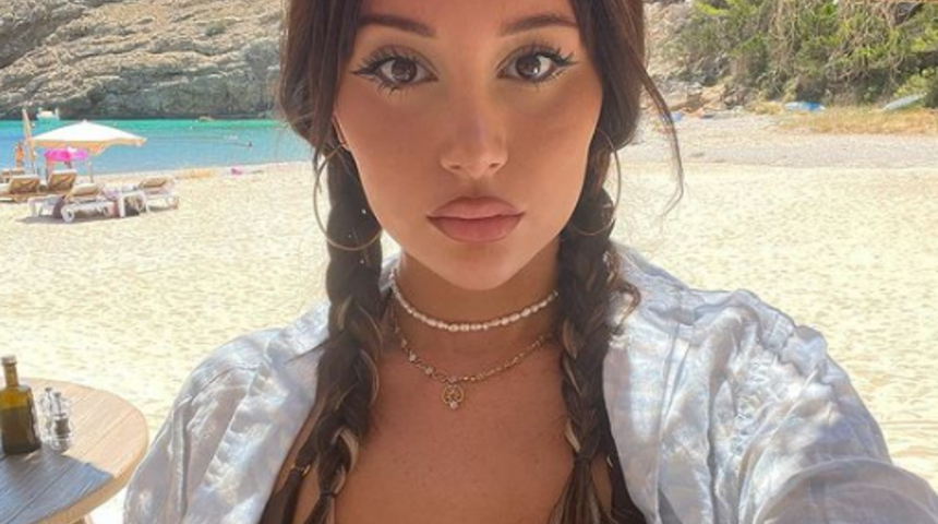 Eski sevgililerini ağlatacak paylaşım! Çırılçıplak poz verdi... İntikam selfiesi sosyal medyada olay yaratmayı başardı