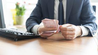 2022'de emekli olana ilave ikramiye! 3600 ek göstergede son gün: Maaşlara 2.272 TL'lik fark...