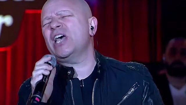 Cemil Demirbakan kimdir, kaç yaşında, aslen nereli? Şarkılar Bizi Söyler konuğu Cemil Demirbakan Yüksek Sadakat'tan neden ayrıldı? 