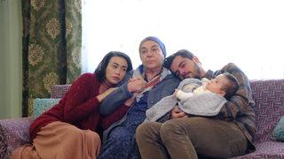 Gönül Dağı dizisi eski gelenekleri yaşatmaya devam ediyor! '' Evinizde hasta var yemek yapanınız yoktur şimdi...''