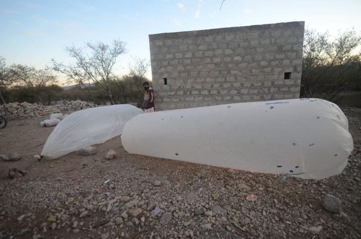 Poşet poşet doğal gaz! 'Yüzde 80 daha ucuz' Doğal gazı tarladan eve böyle taşıyorlar... 'Bir poşet doğal gaz alabilir miyim?' G3