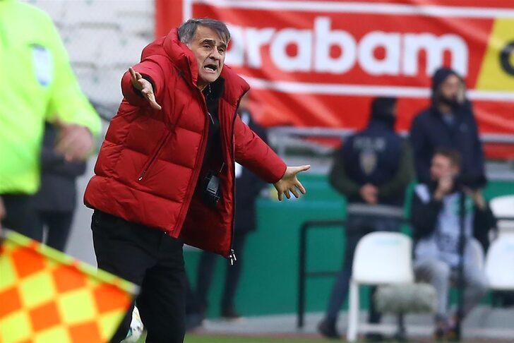 Son dakika: Rıdvan Dilmen canlı yayında esti gürledi! Konyaspor - Beşiktaş maçı sonunda Şenol Güneş'e sert sözler! 'Antrenör falan değildir!' G4