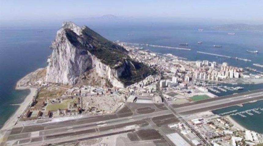 D&uuml;nyanın Gitmemiş Olduğunuza Sevineceğiniz En Korkutucu 6 Havaalanı