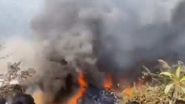 Nepal'de Yolcu Uçağı Düştü! Kurtulan Olmadı 2