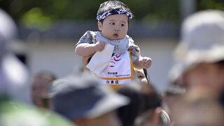 Tokyo'da ikinci çocuğa devlet bakacak!