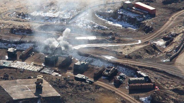 Pençe-Kilit Operasyonu'nda mağaralar teröristlerin başlarına yıkıldı! Girilemez, ulaşılamaz denilen her yere girdik