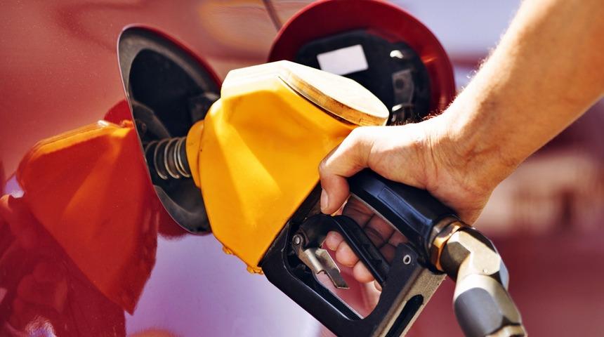 Benzine bu gece zam geliyor! Depoları daha ucuz doldurmak için son saatler: Yeniden 20 lirayı aşacak (16 Ocak Pazartesi güncel akaryakıt fiyatları)