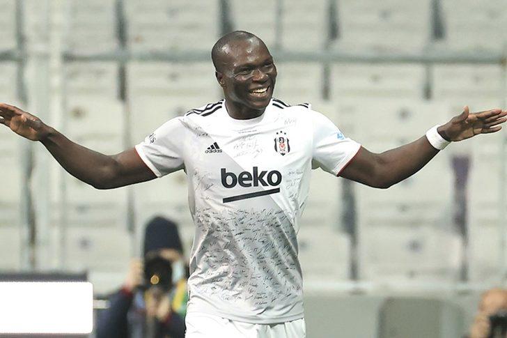 Beşiktaş'ın yeni transferi Vincent Aboubakar ayağının tozuyla maça çıktı! Karşılaşmanın ardından şampiyonluk açıklaması... G3