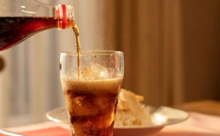 Sağlıklı sanıyoruz ama dişleri teker teker döküyorlar! Diş çürümesine neden olan yiyecekler G4