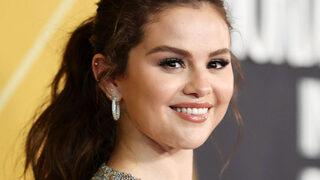 Kilo aldığı söylenen Selena Gomez göğüs dekoltesiyle sınırları zorladı