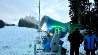 Cıbıltepe Kayak Merkezi'nde suni karlama çalışması başlatıldı