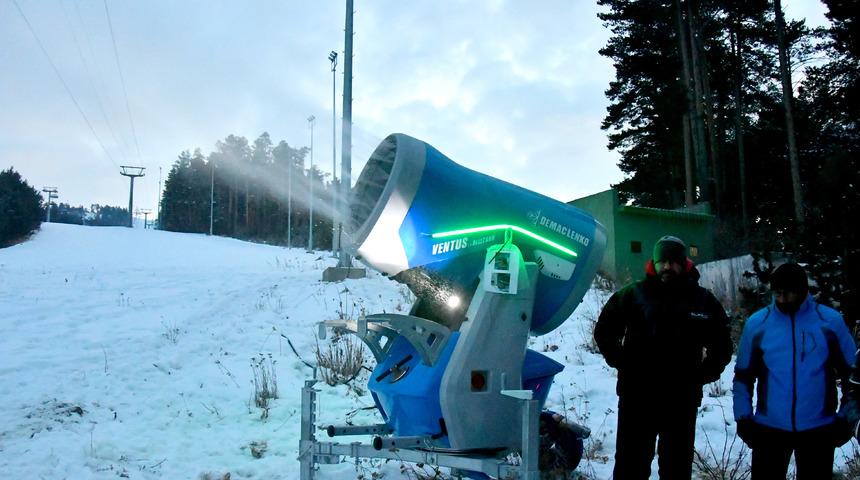 Cıbıltepe Kayak Merkezi'nde suni karlama çalışması başlatıldı