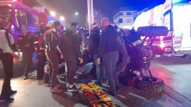 Devrilen UTV’nin altında kalan iki kişi yaralandı