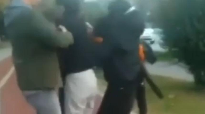 Ankara'da kız çocuğuna feci dayak! Yaşıtlarının saldırısına uğradı