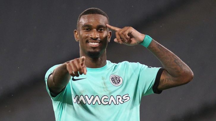 Fenerbahçe'den gece yarısı Aboubakar açıklaması! Beşiktaş tam işi bitirdi derken... G4